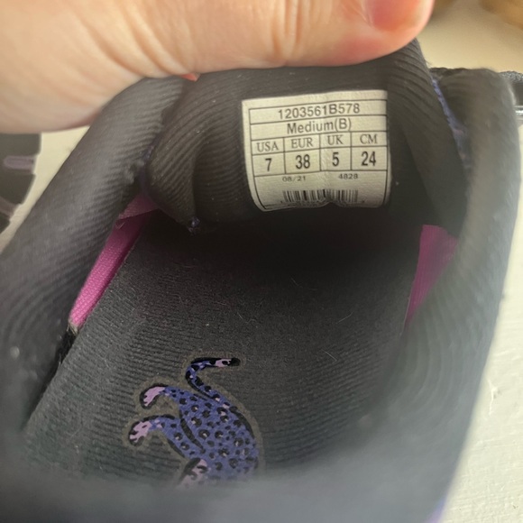 Women’s brooks ghost running shoes purple cheetah 7 - Picture 7 of 8